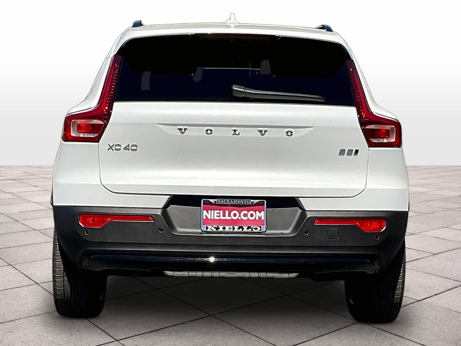 New 2026 Volvo XC40 B5 Ultra w/ Climate Package AWD/4WD image 6
