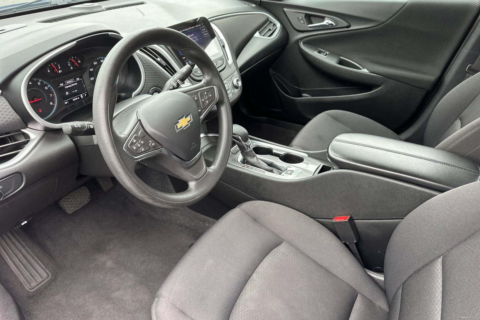 Used 2023 Chevrolet Malibu LT FWD image 11