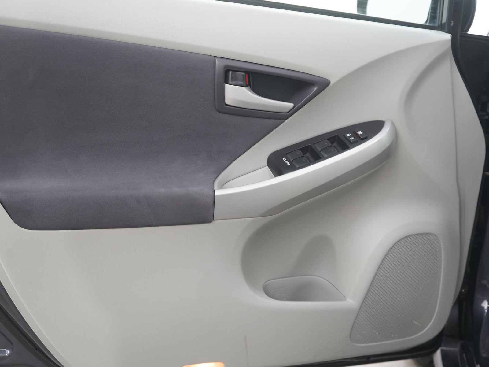 Used 2010 Toyota Prius Two image 18