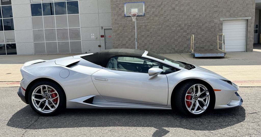 Used 2018 Lamborghini Huracan LP 580-2 RWD image 5