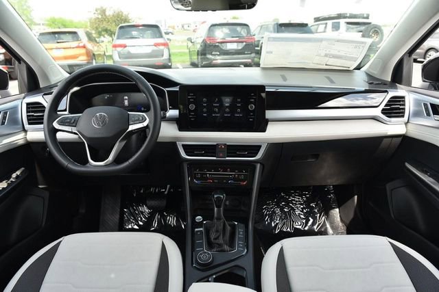 New 2026 Volkswagen Taos SE AWD/4WD image 7