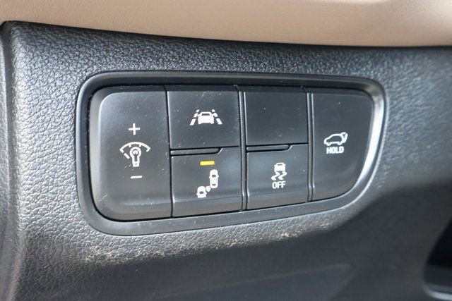 Used 2020 Hyundai Santa Fe Limited image 18