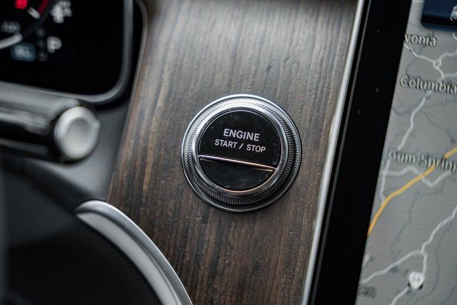 New 2025 Mercedes-Benz GLC 350e 4MATIC image 25