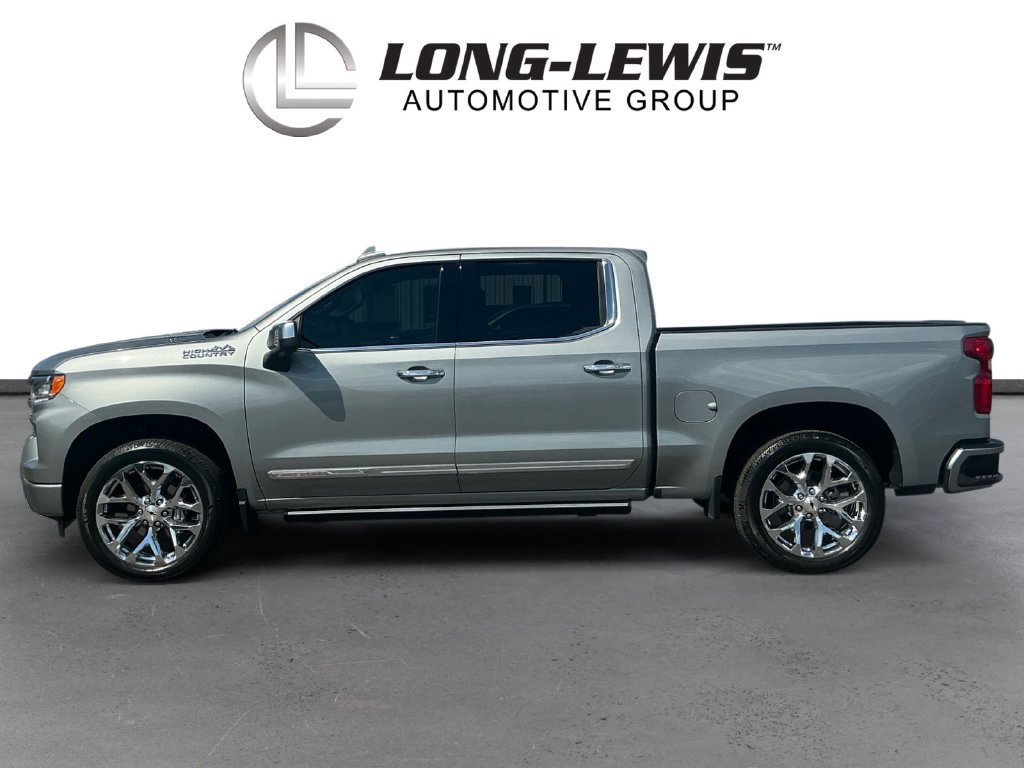 Used 2026 Chevrolet Silverado 1500 High Country w/ Technology Package AWD/4WD image 2