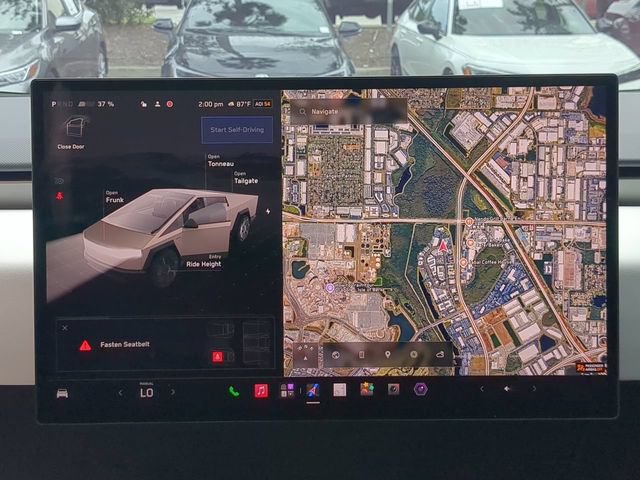 Used 2024 Tesla Cybertruck AWD Crew Cab image 23