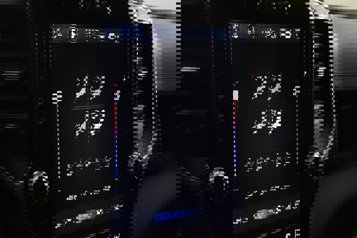 Used 2024 RAM 2500 Laramie image 31