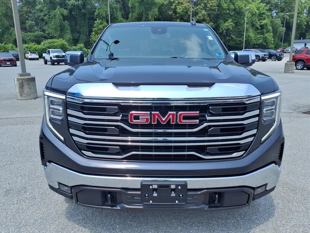 Used 2023 GMC Sierra 1500 SLT w/ SLT Premium Package AWD/4WD image 9