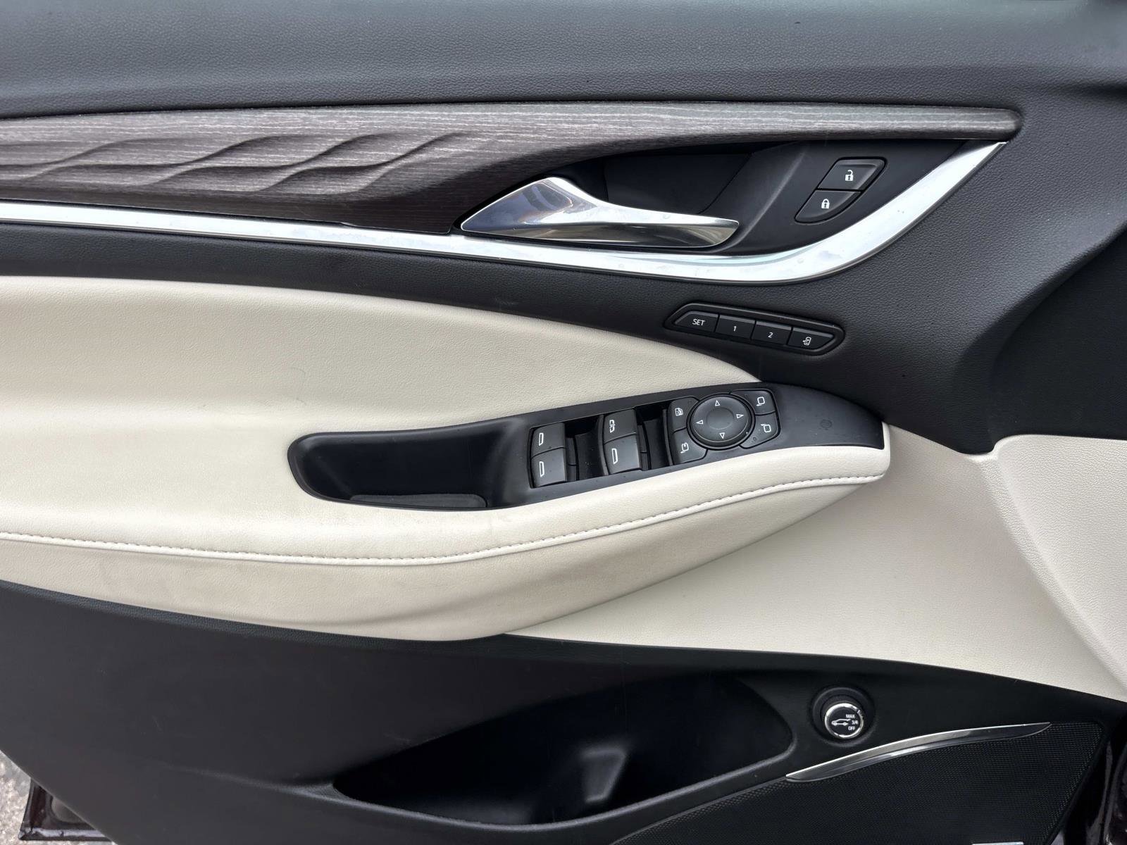 Certified 2023 Buick Enclave Avenir w/ Avenir Technology Package image 12