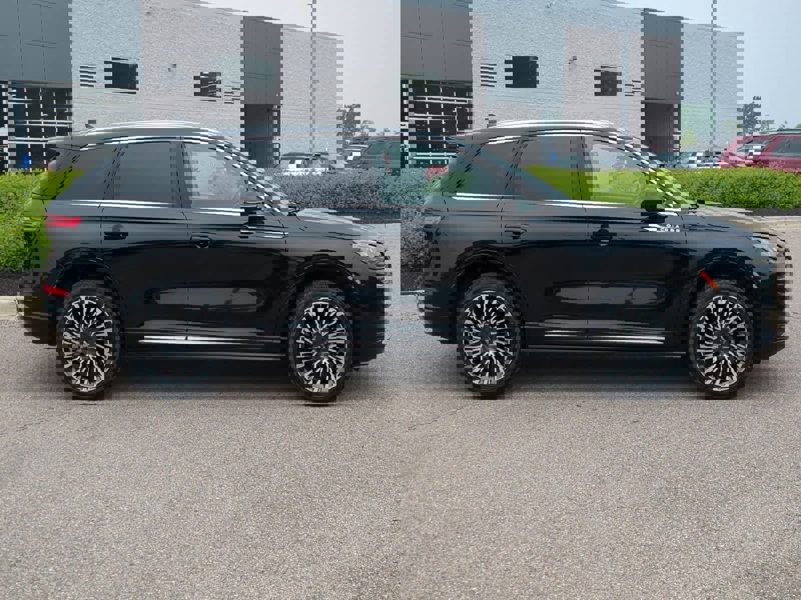 Used 2022 Lincoln Corsair Reserve w/ Sport Package image 9