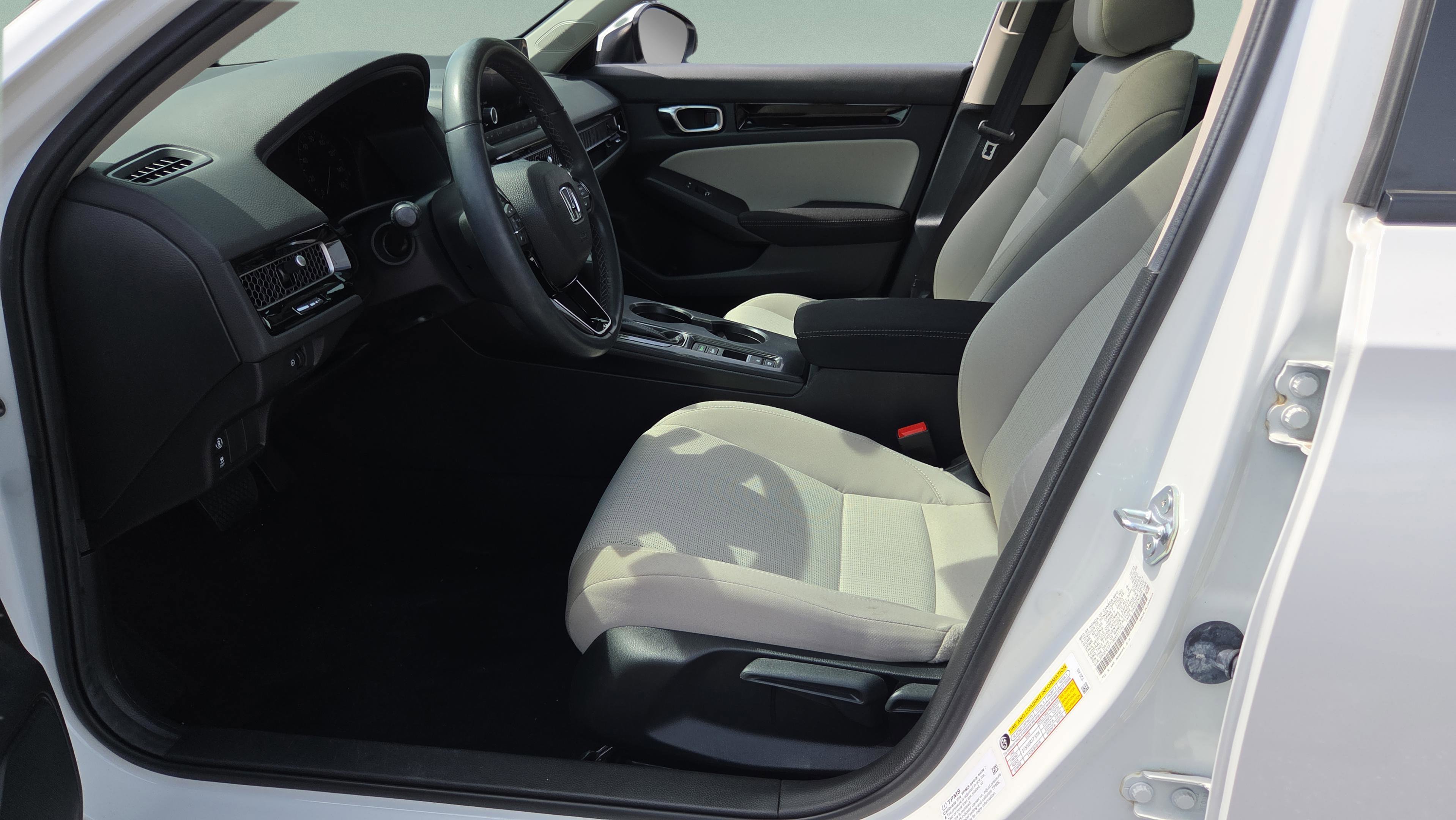 Certified 2024 Honda Civic EX image 9