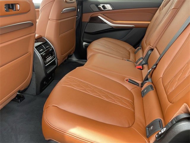 New 2026 BMW X7 M60i image 17