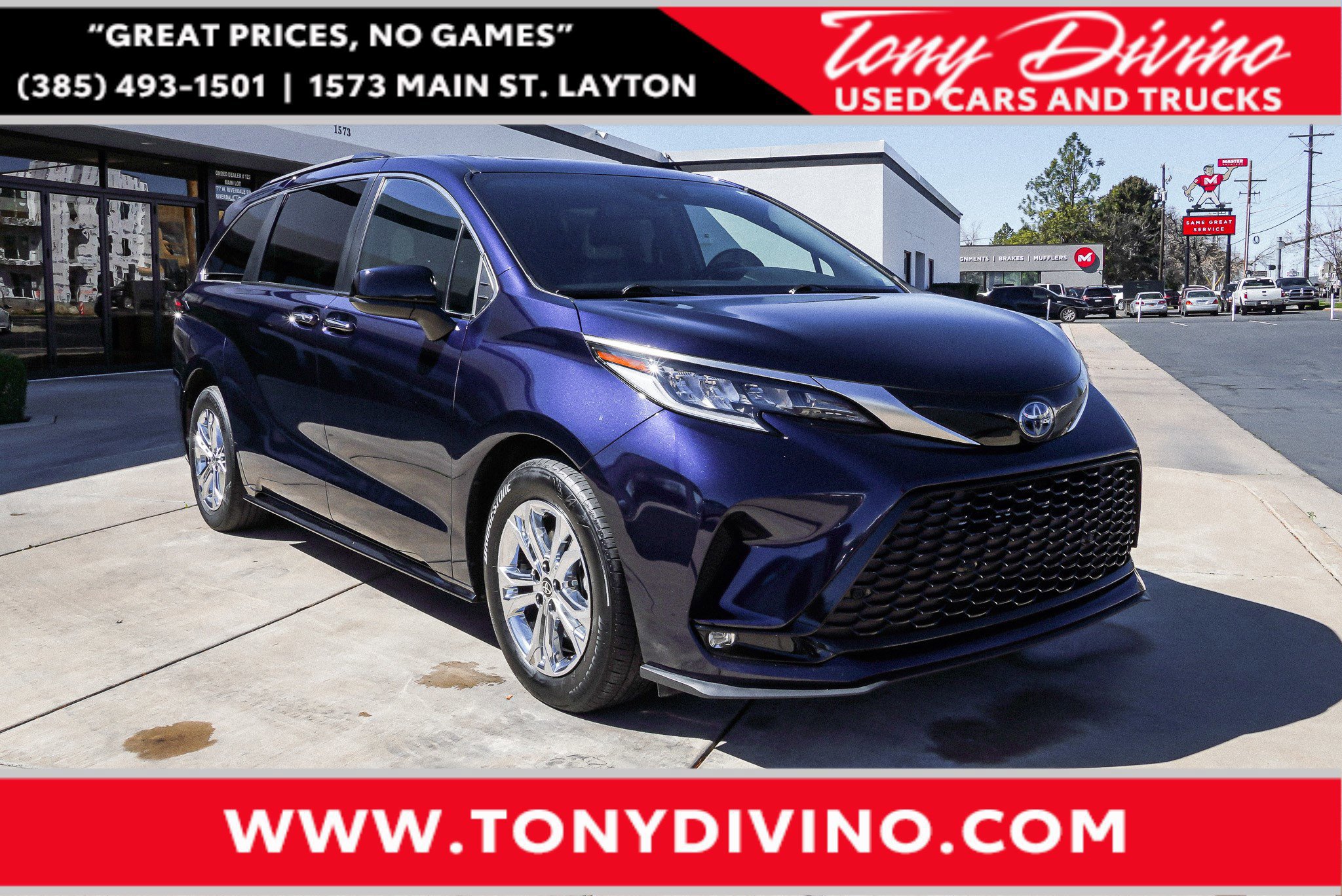 Used 2023 Toyota Sienna XSE image 1