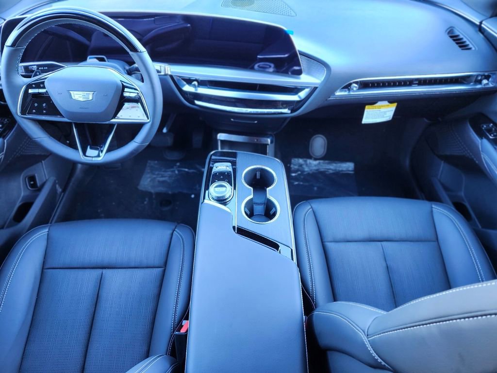 New 2026 Cadillac Lyriq Luxury w/ LPO, Floor Liner Package image 10