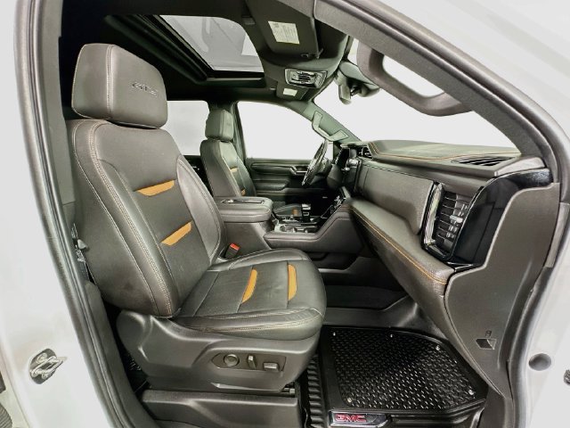 Used 2022 GMC Sierra 1500 AT4 w/ Sierra Safety Plus Package AWD/4WD image 30