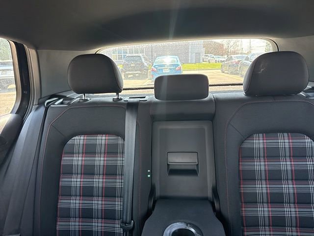 Used 2017 Volkswagen GTI S image 12