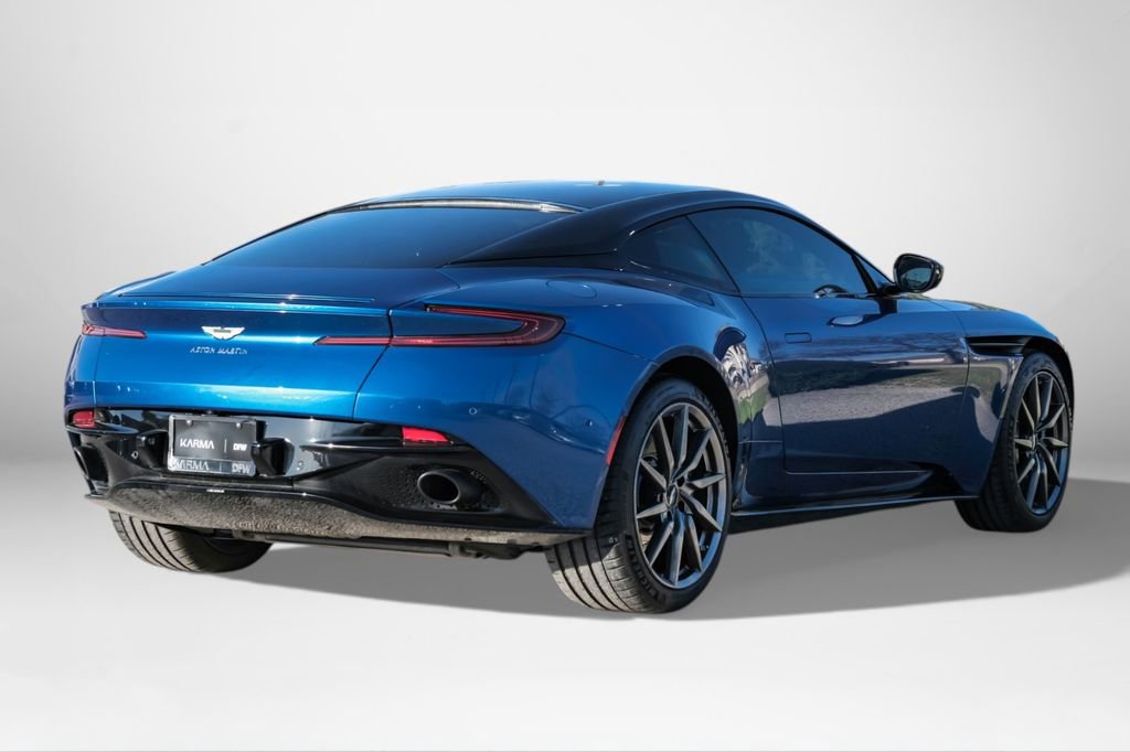 Used 2020 Aston Martin DB11 Coupe image 6