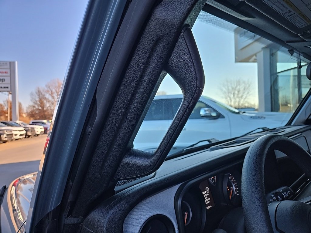 Used 2024 Jeep Wrangler Sport image 47