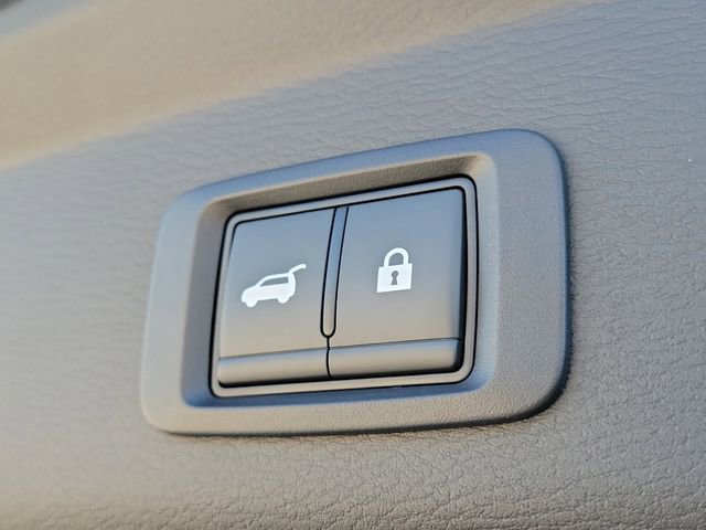 New 2026 Mitsubishi Outlander SE image 11