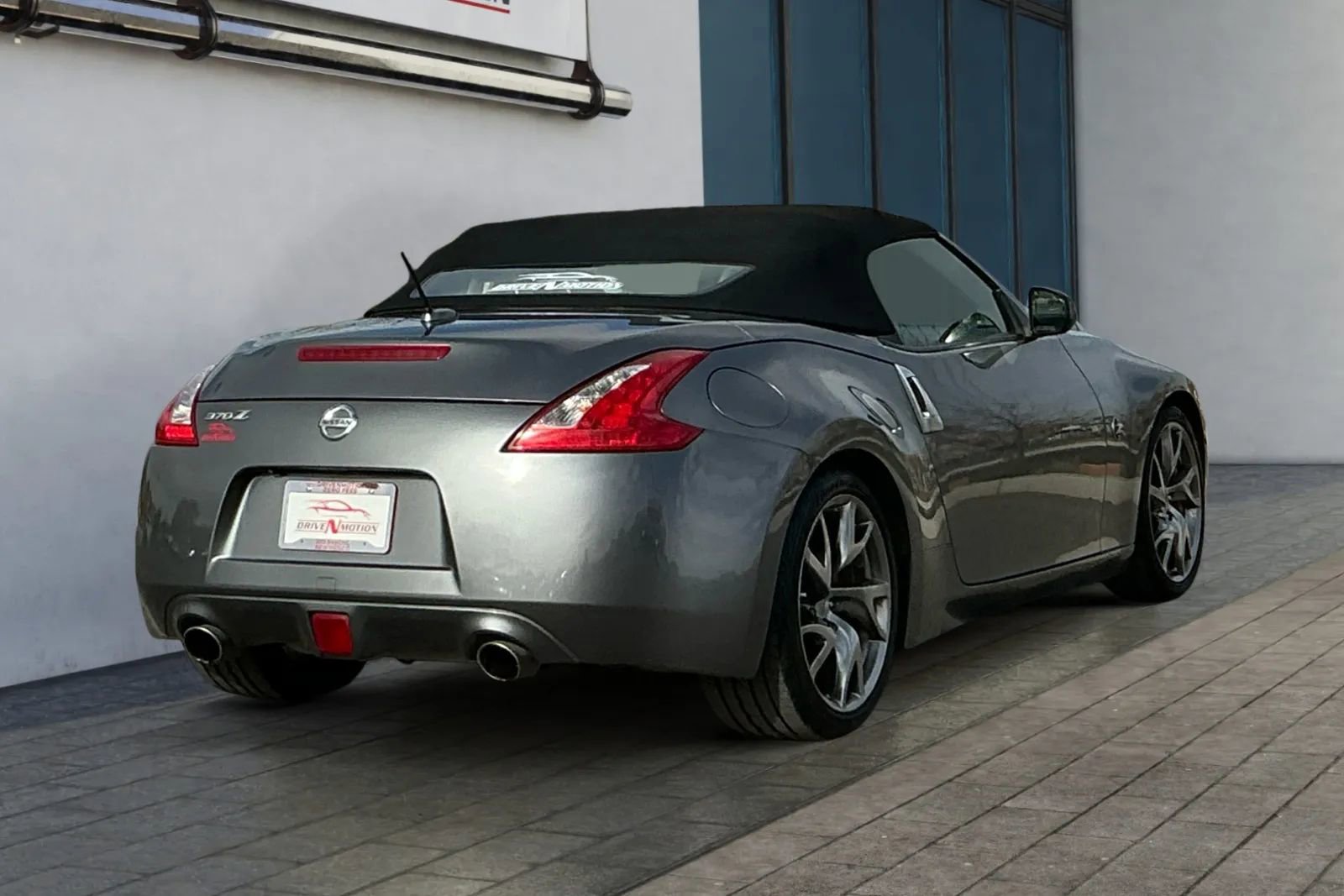 Used 2014 Nissan 370Z Touring w/ Sport Package image 4