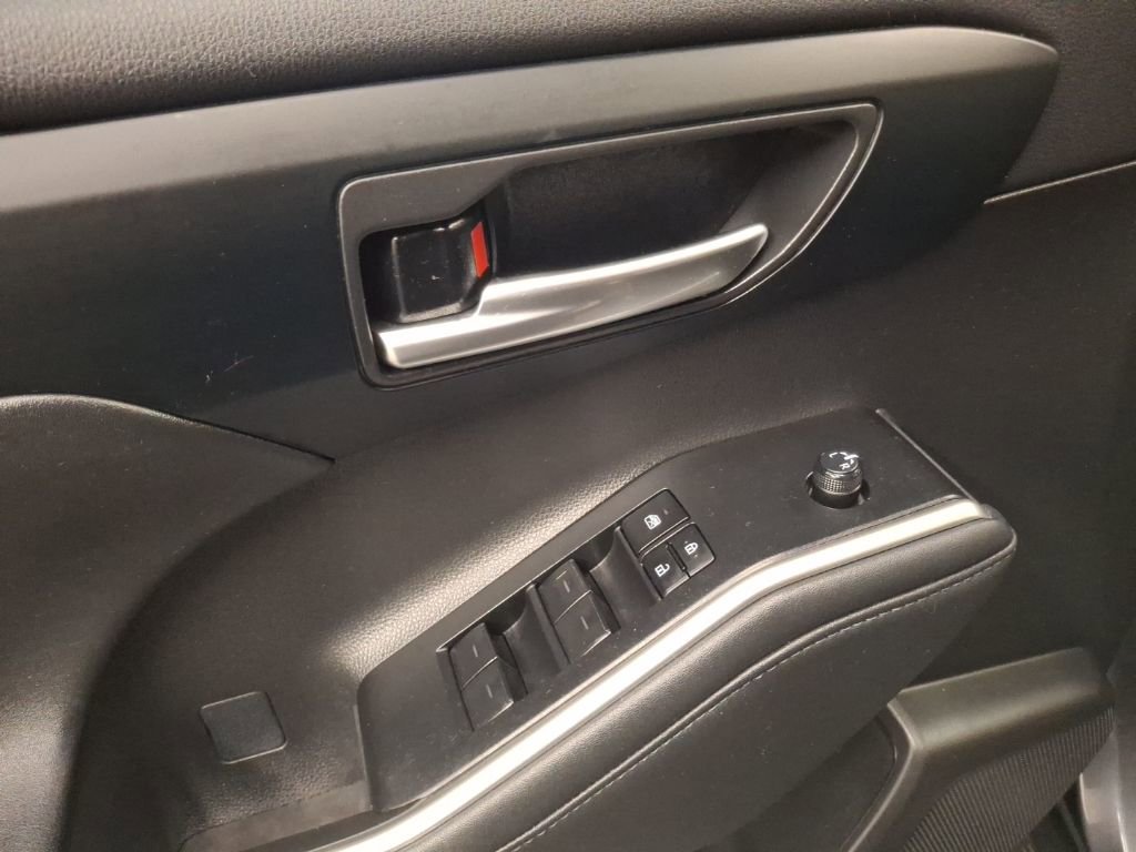 Used 2023 Toyota Highlander XLE image 16