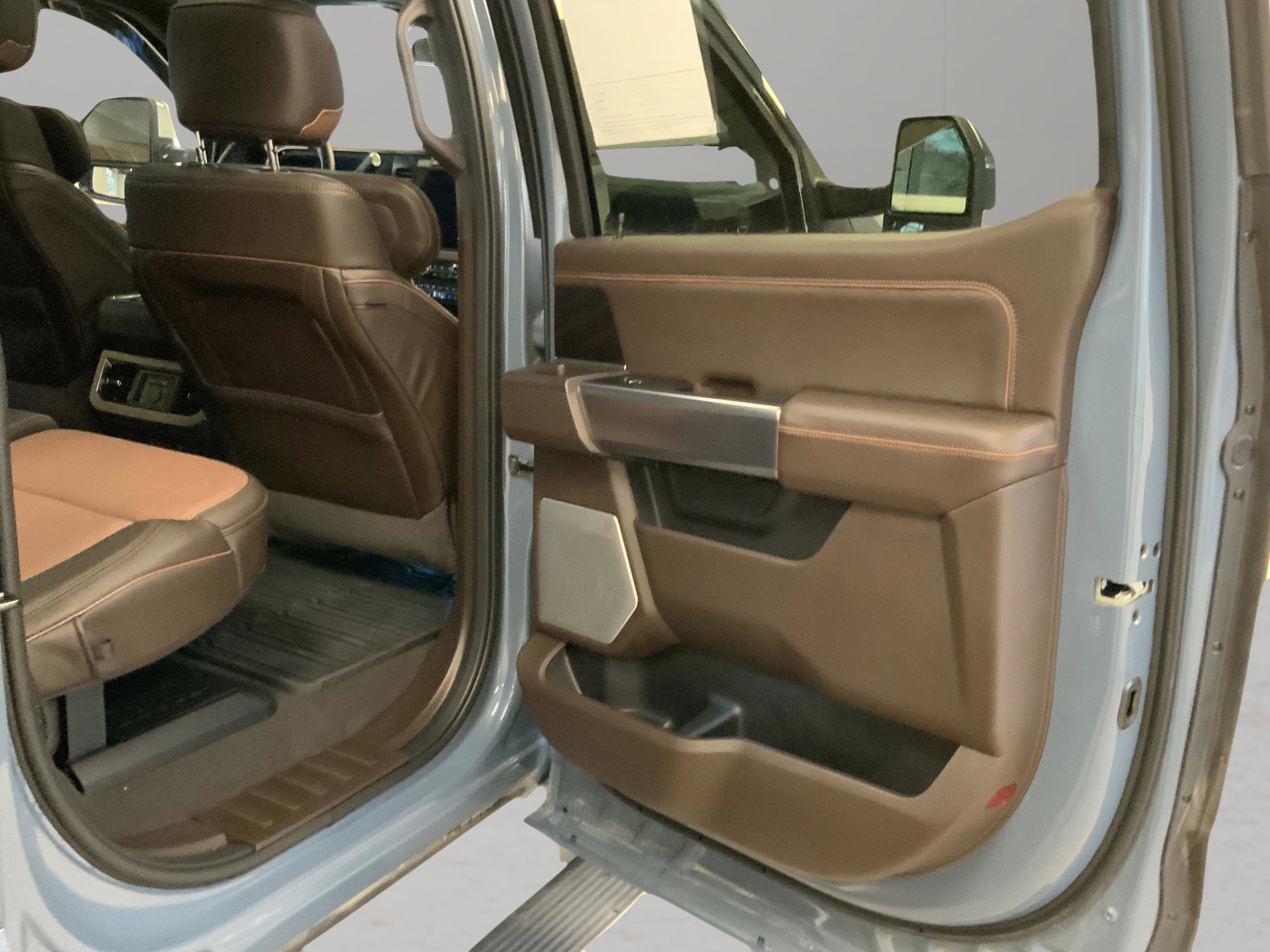 Used 2023 Ford F350 King Ranch w/ Chrome Package image 35