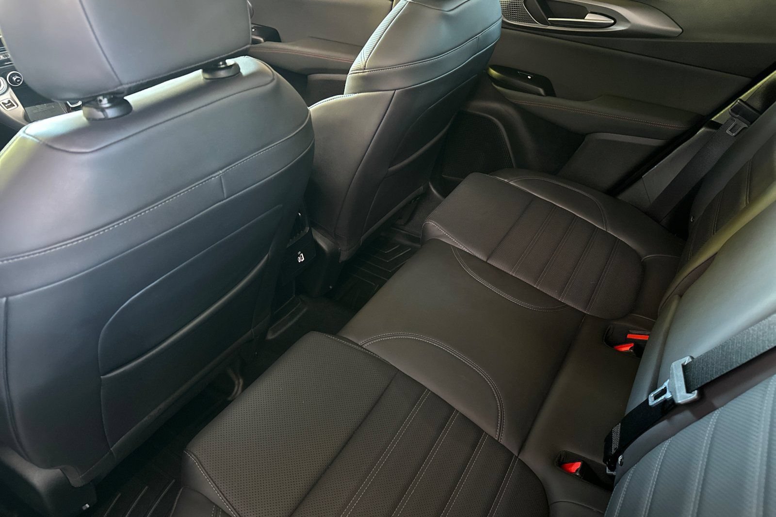Used 2024 Dodge Hornet R/T Plus AWD/4WD image 12