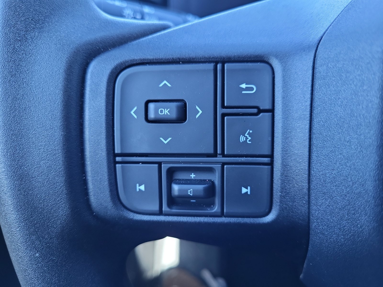 Used 2026 Toyota RAV4 LE AWD/4WD image 18