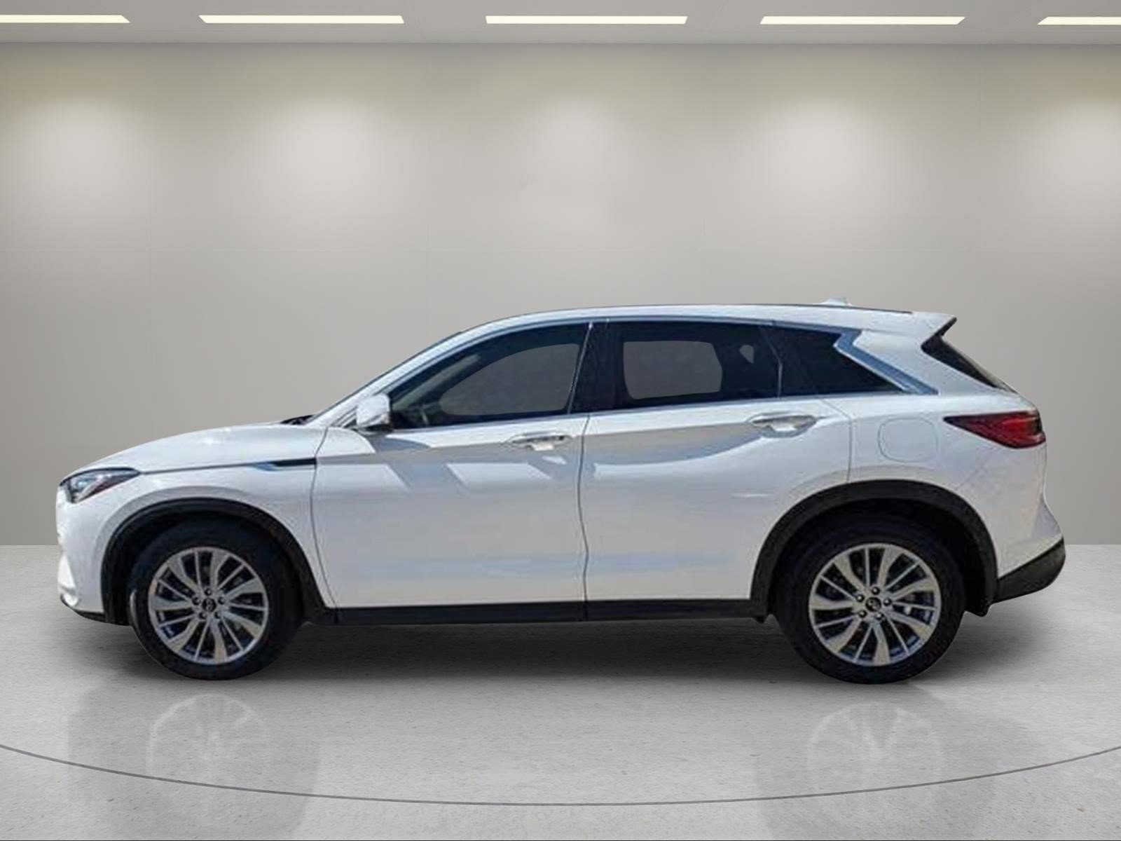 Used 2023 INFINITI QX50 Pure AWD/4WD image 9