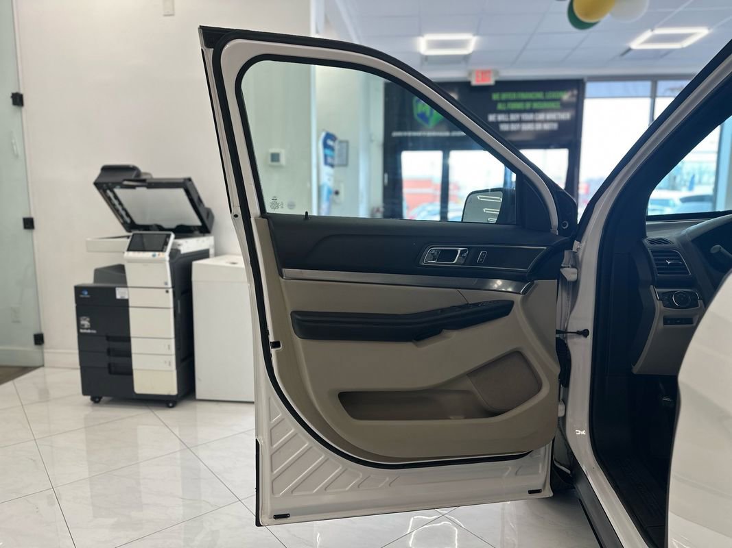 Used 2019 Ford Explorer XLT w/ Equipment Group 202A image 41