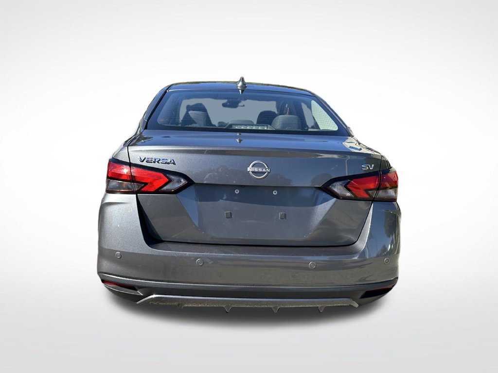 Used 2023 Nissan Versa SV FWD image 5