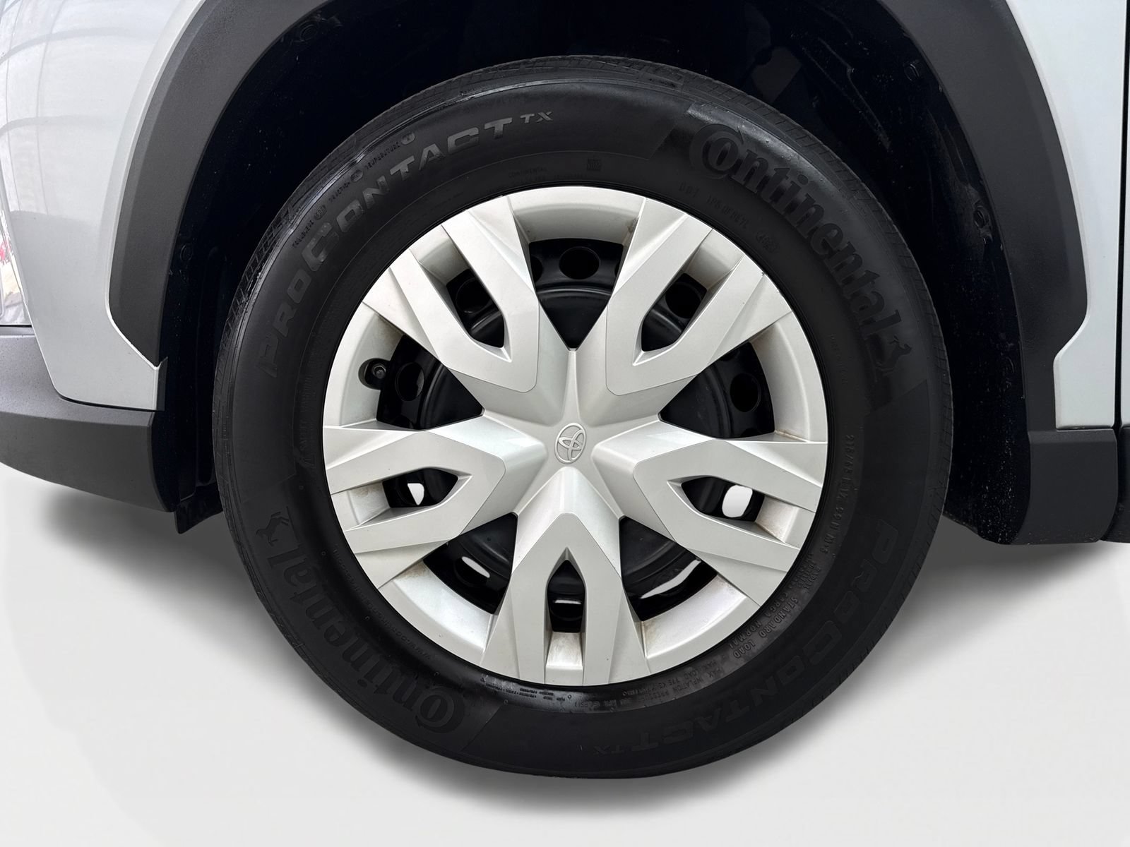 Used 2024 Toyota Corolla Cross L FWD image 50