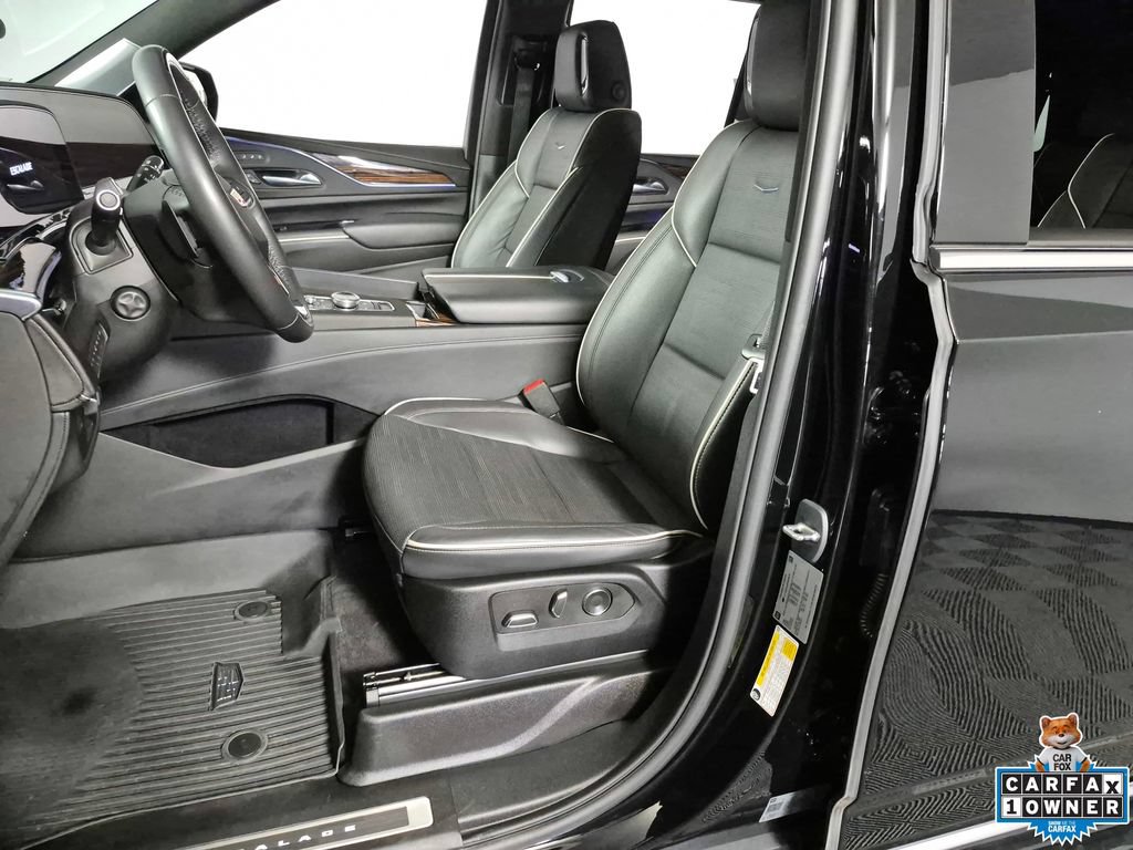 Used 2023 Cadillac Escalade Premium Luxury w/ Performance Package AWD/4WD image 9