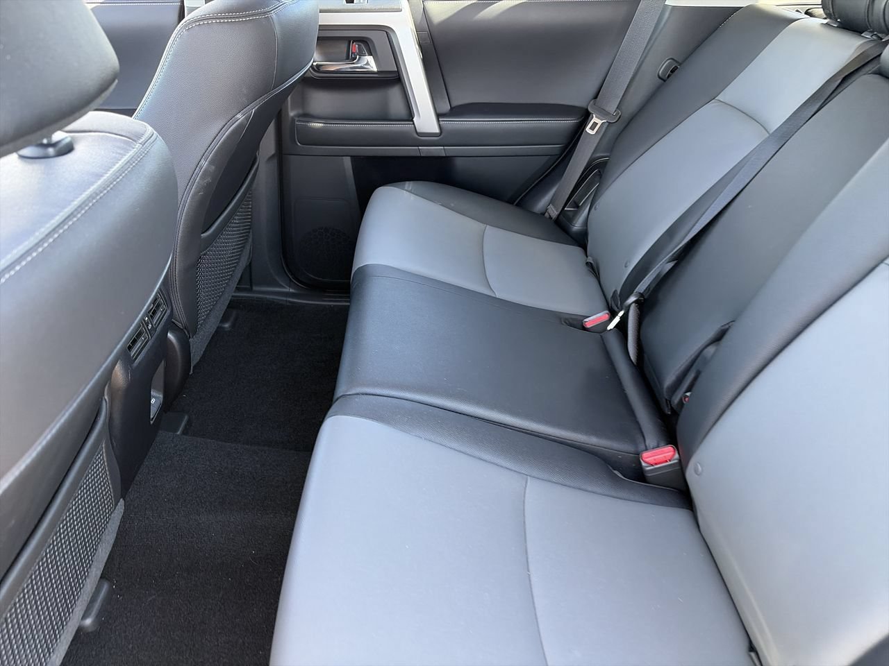 Used 2023 Toyota 4Runner SR5 Premium w/ Moonroof Package RWD image 21