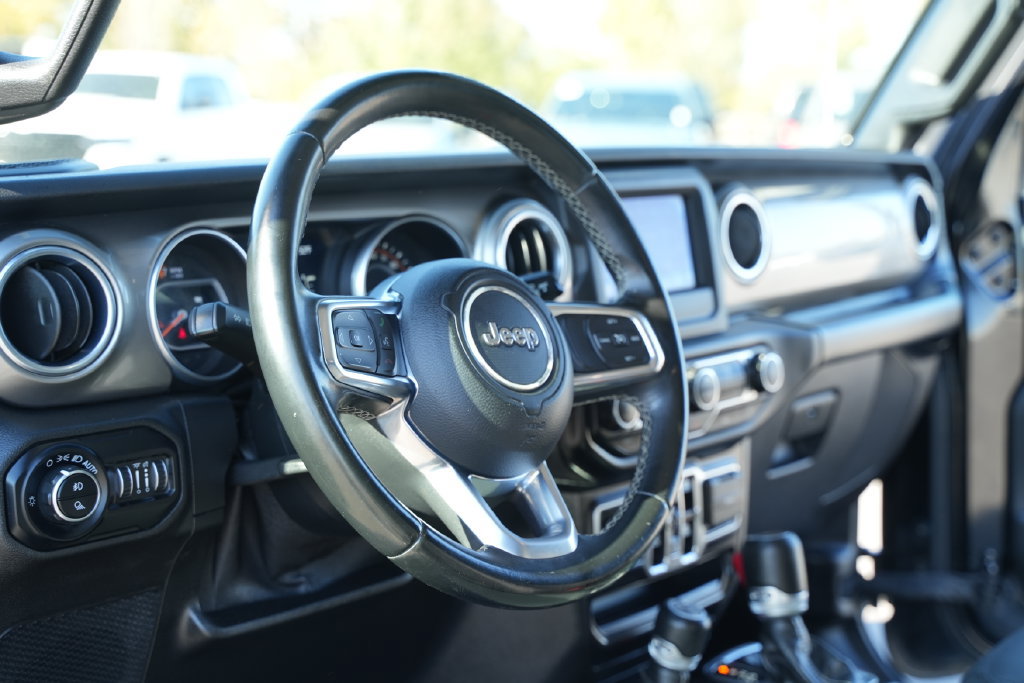 Used 2020 Jeep Gladiator Overland AWD/4WD image 26