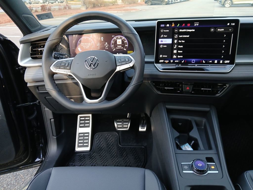 New 2026 Volkswagen Tiguan SE R-Line image 13