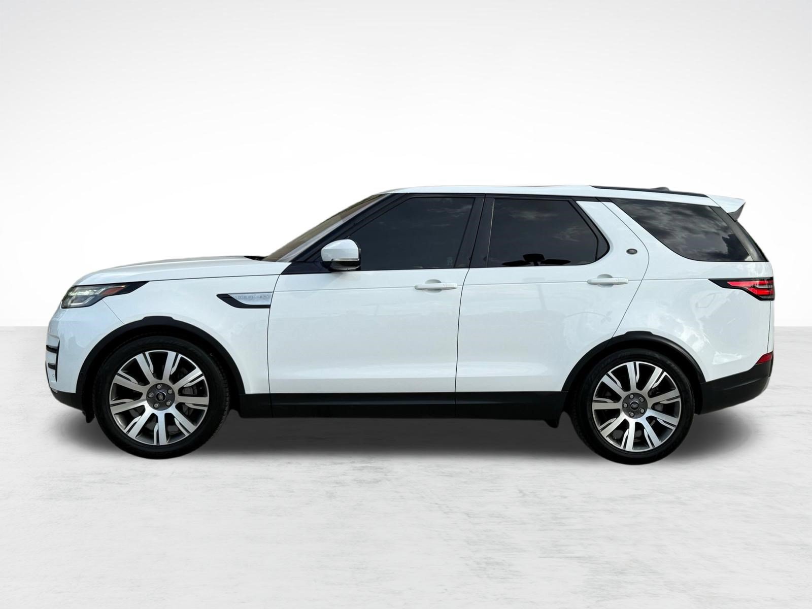 Used 2018 Land Rover Discovery HSE AWD/4WD image 2