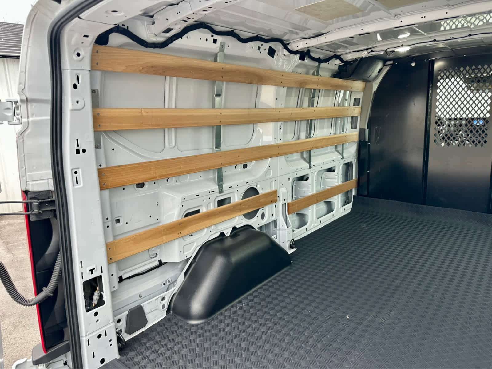 Used 2024 Ford Transit 250 Low Roof w/ Exterior Upgrade Package image 17