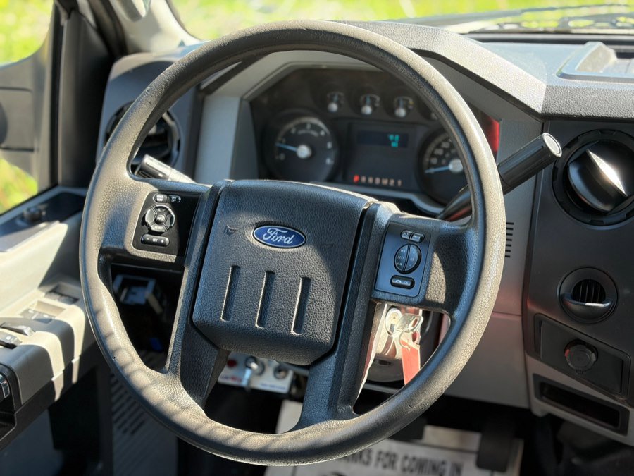 Used 2017 Ford F650 2WD Crew Cab Super Duty image 29