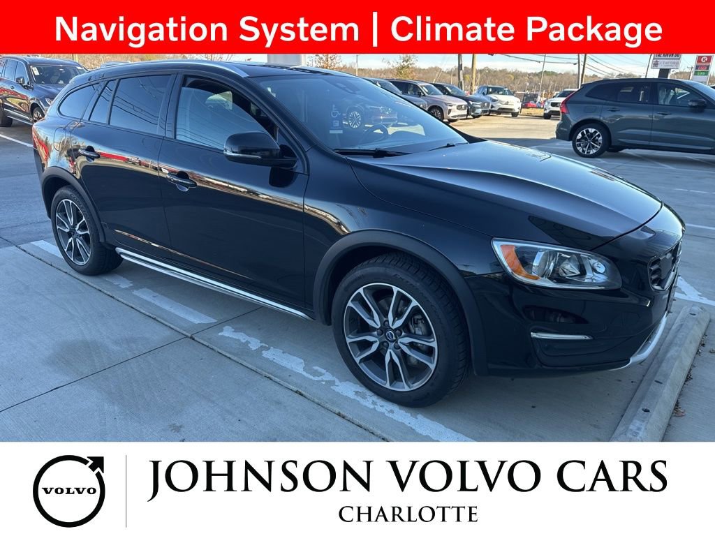 Used 2017 Volvo V60 T5 Cross Country w/ Climate Package image 1