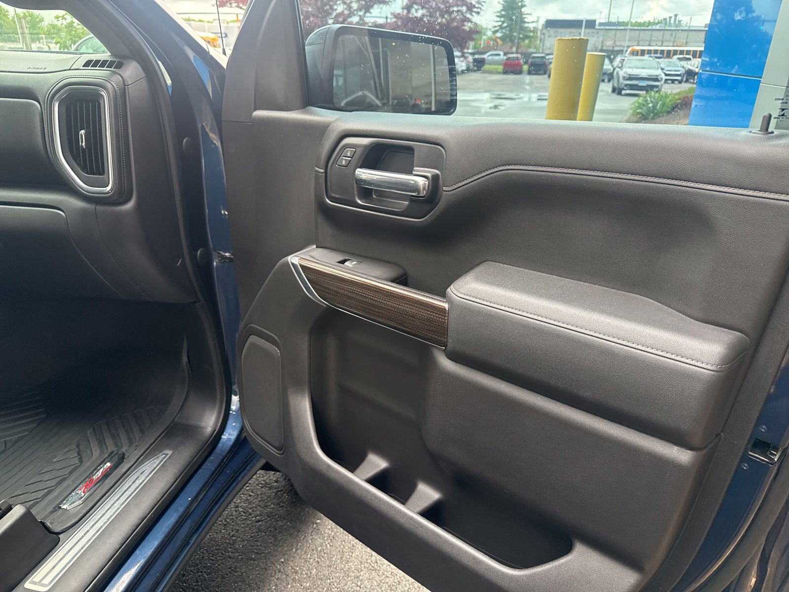 Used 2019 Chevrolet Silverado 1500 LT Trail Boss AWD/4WD image 36
