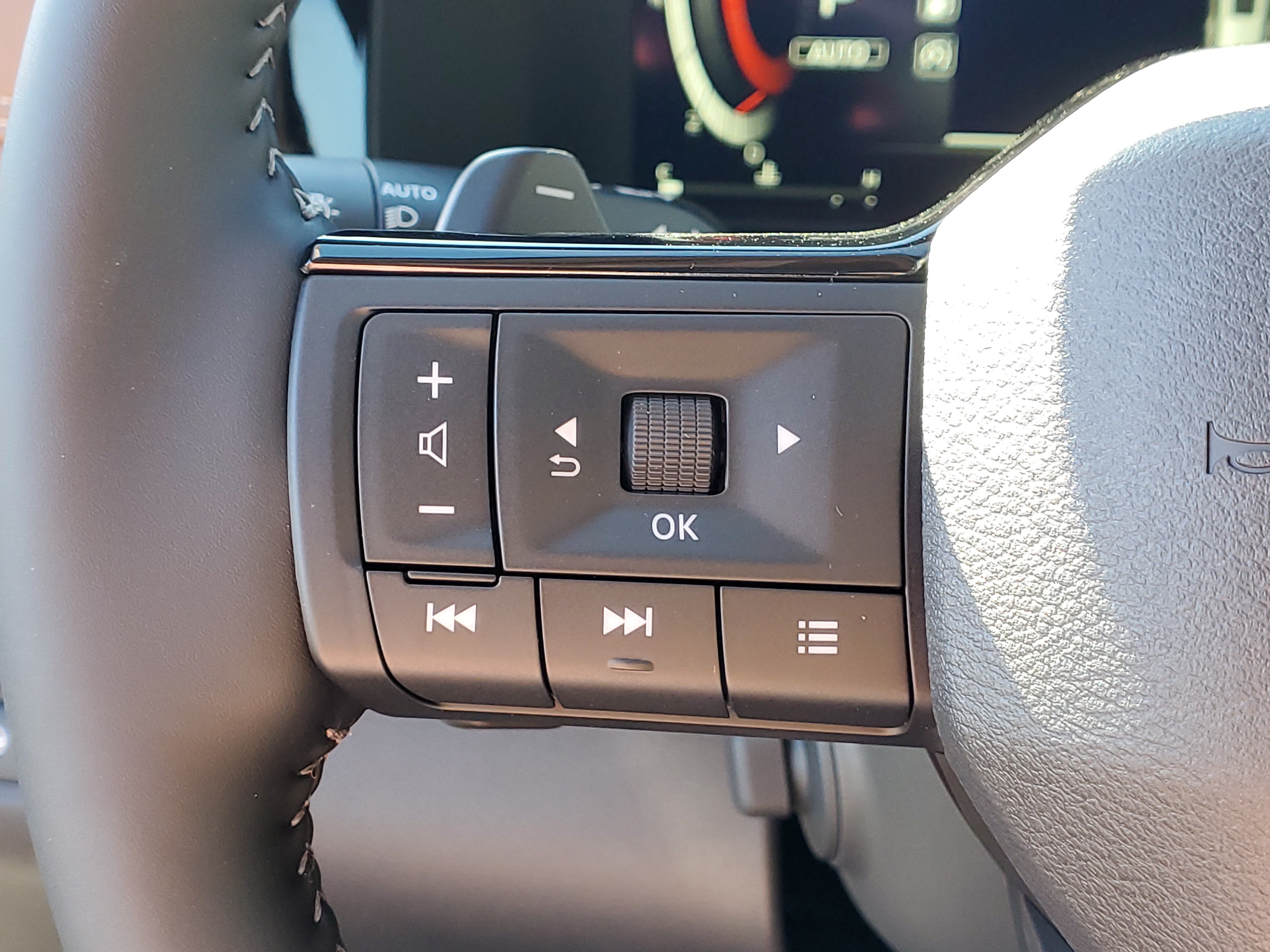New 2026 Nissan Pathfinder Platinum AWD/4WD image 10