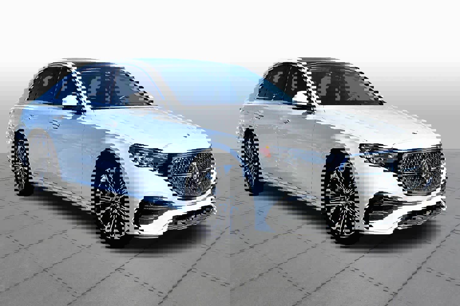 Used 2025 Mercedes-Benz E 350 Sedan image 2