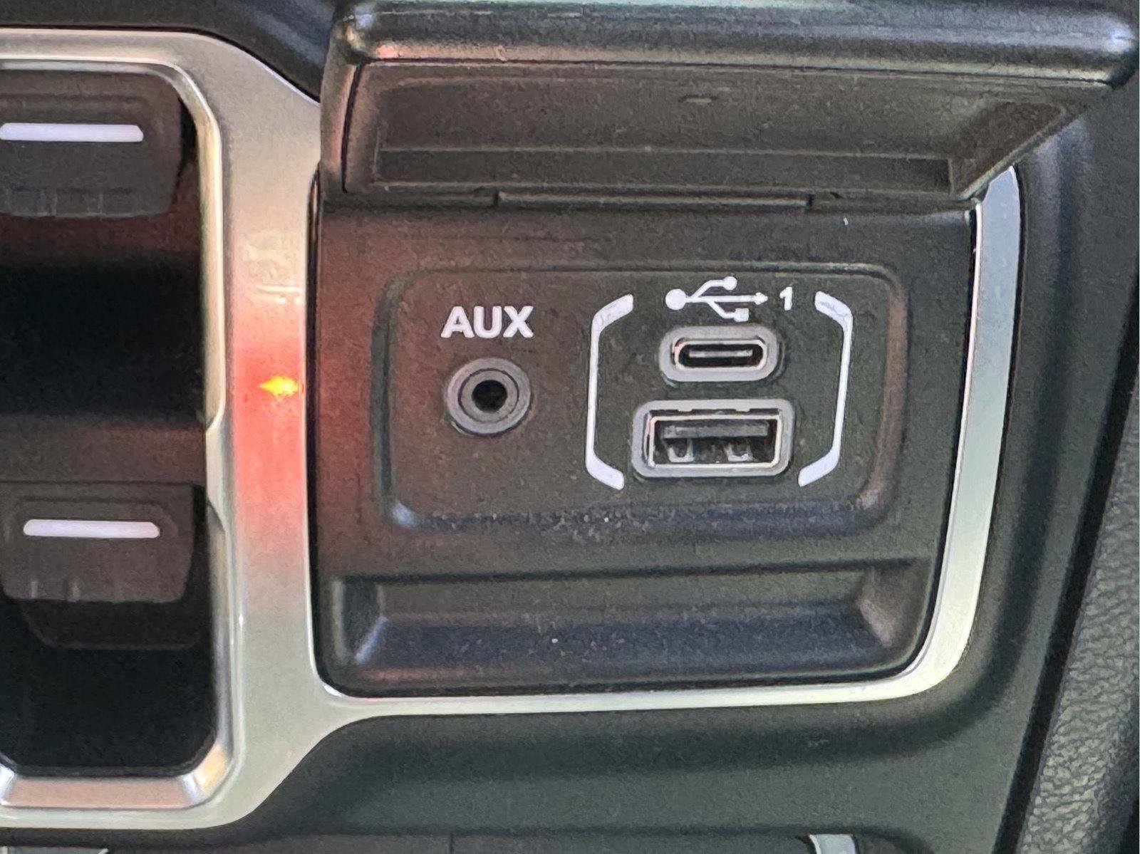 Used 2021 Jeep Wrangler Unlimited Rubicon AWD/4WD image 24