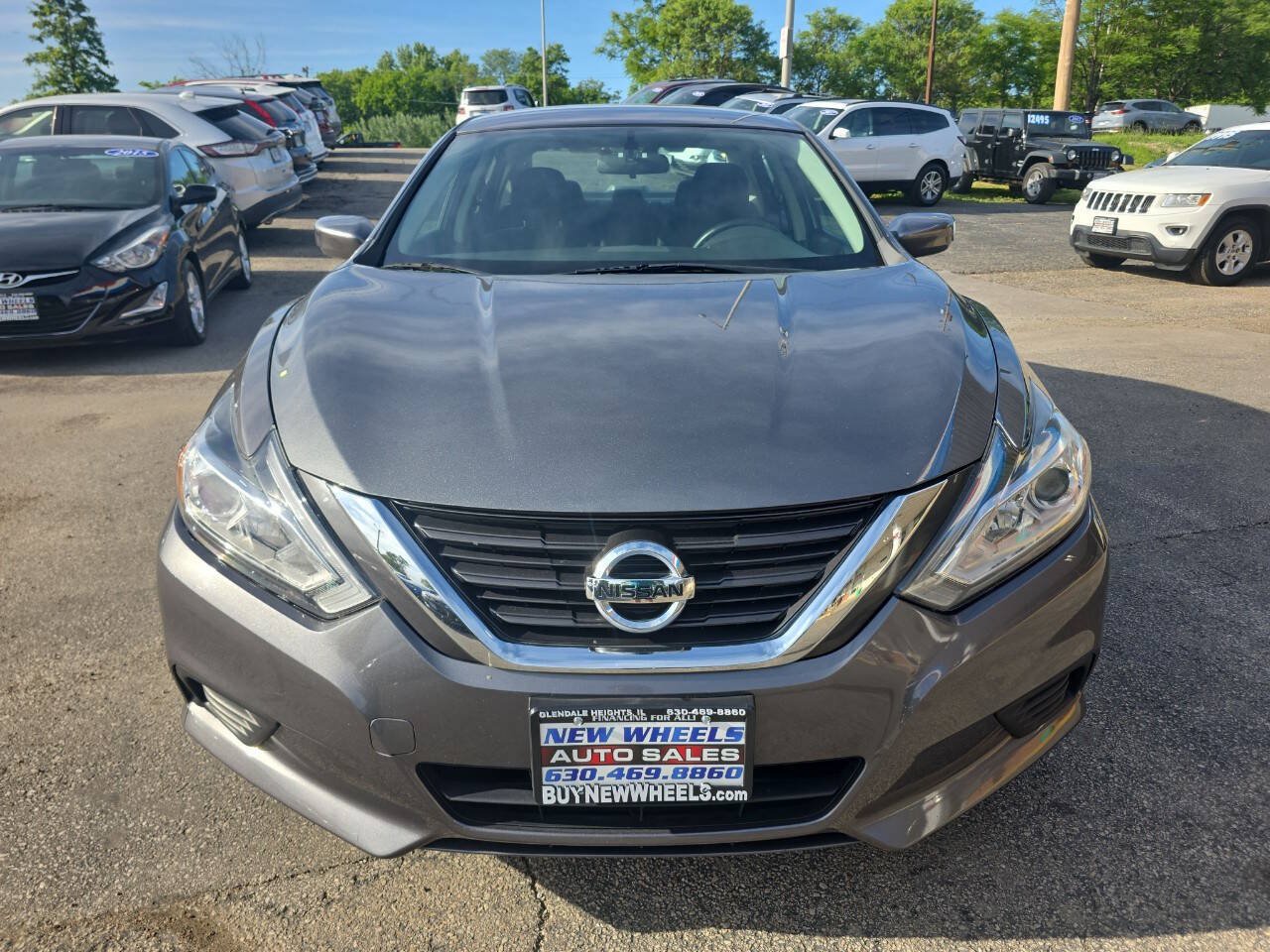 Used 2017 Nissan Altima 2.5 S w/ Power Driver Seat Package FWD image 4