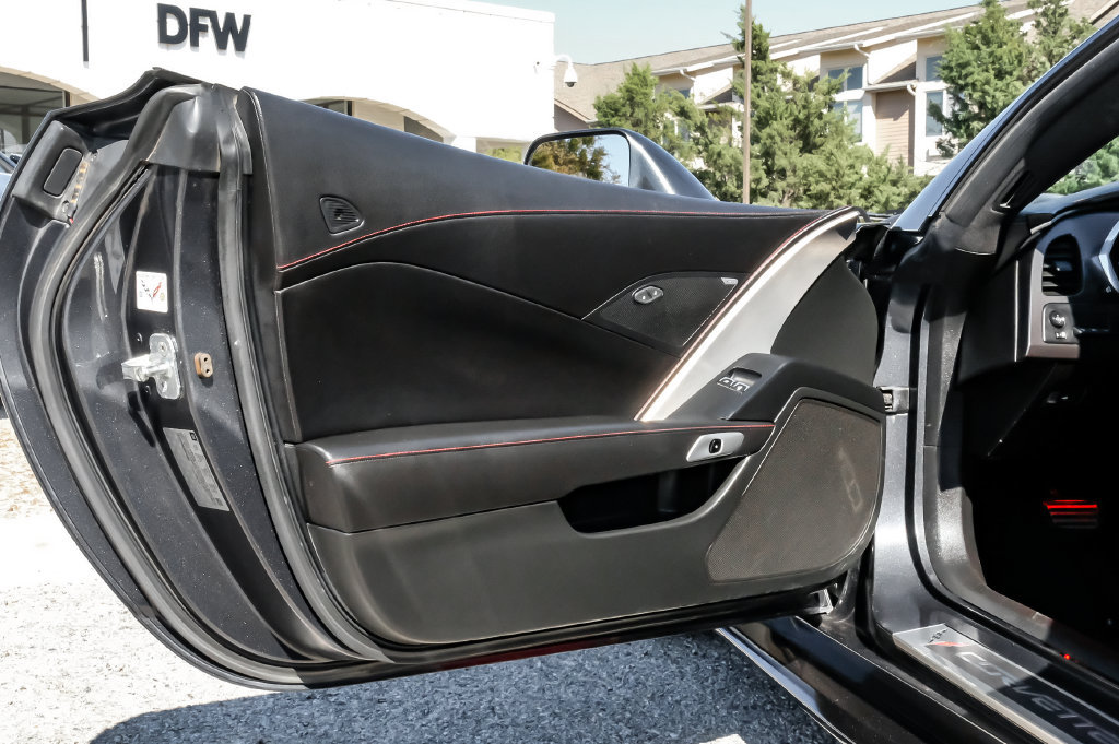 Used 2018 Chevrolet Corvette Z06 RWD image 31