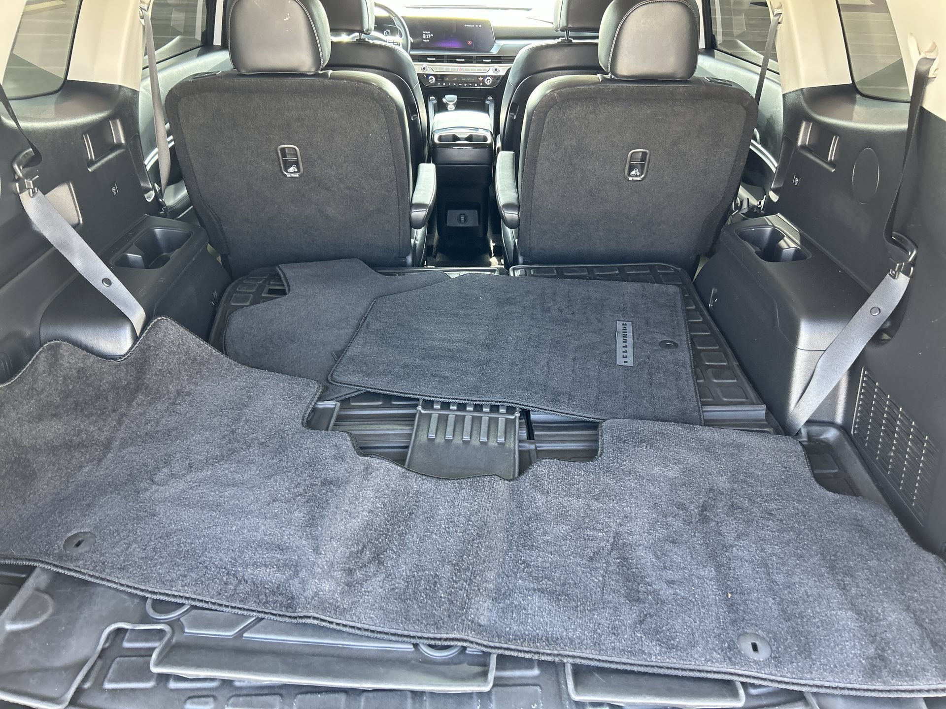 Used 2024 Kia Telluride S w/ S Sunroof Package FWD image 22
