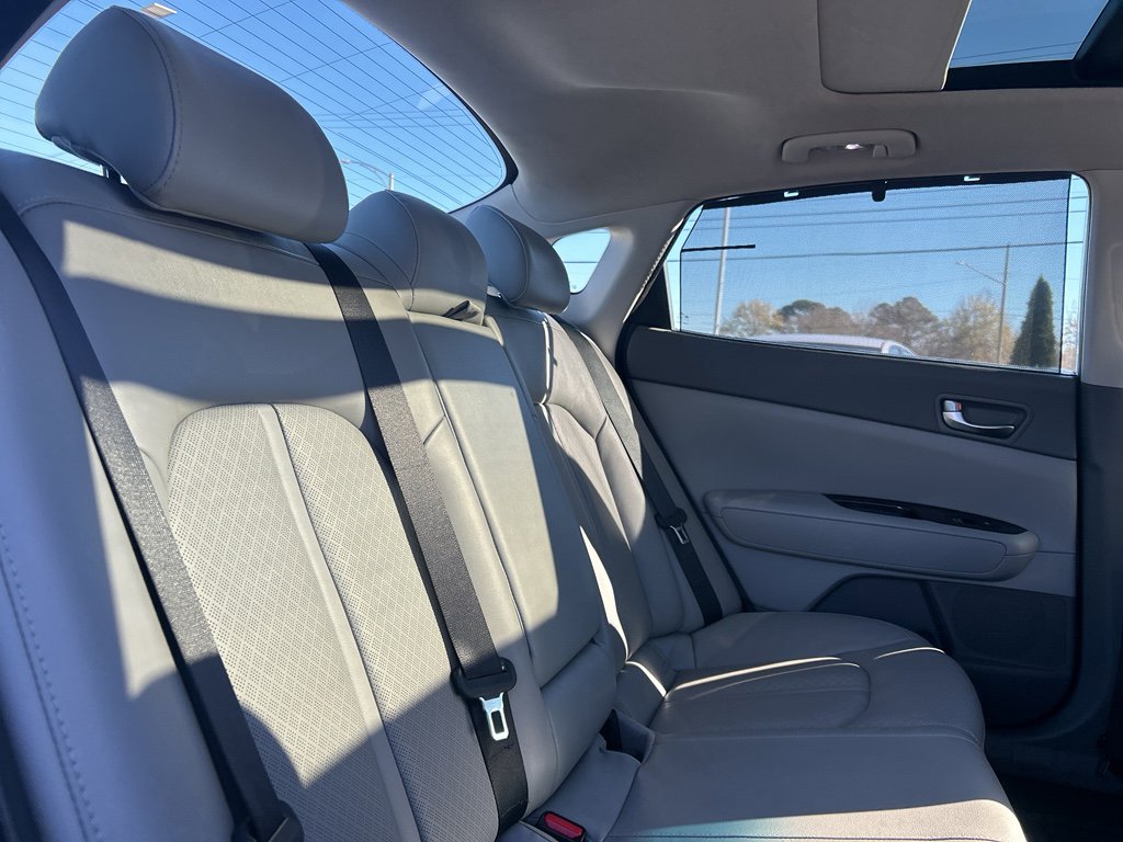 Used 2016 Kia Optima EX w/ Premium Package image 12