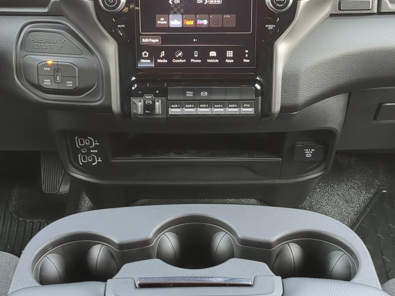 New 2026 RAM 3500 Big Horn AWD/4WD image 17