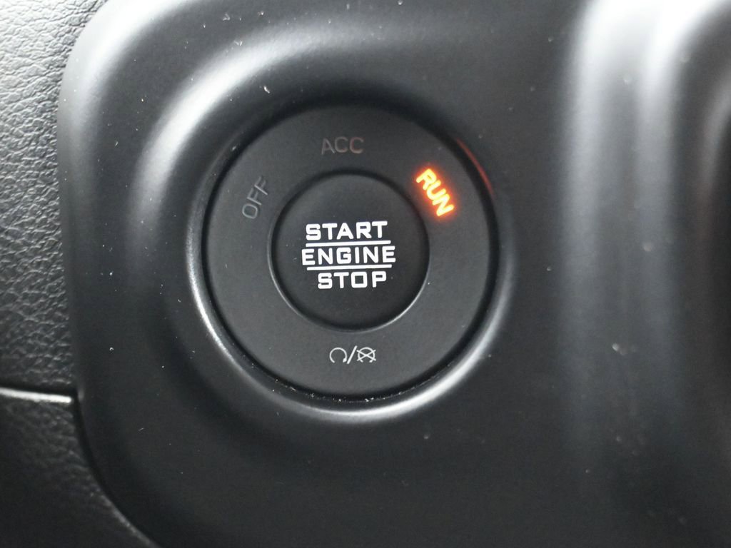 Used 2022 Jeep Wrangler Unlimited Sahara image 24