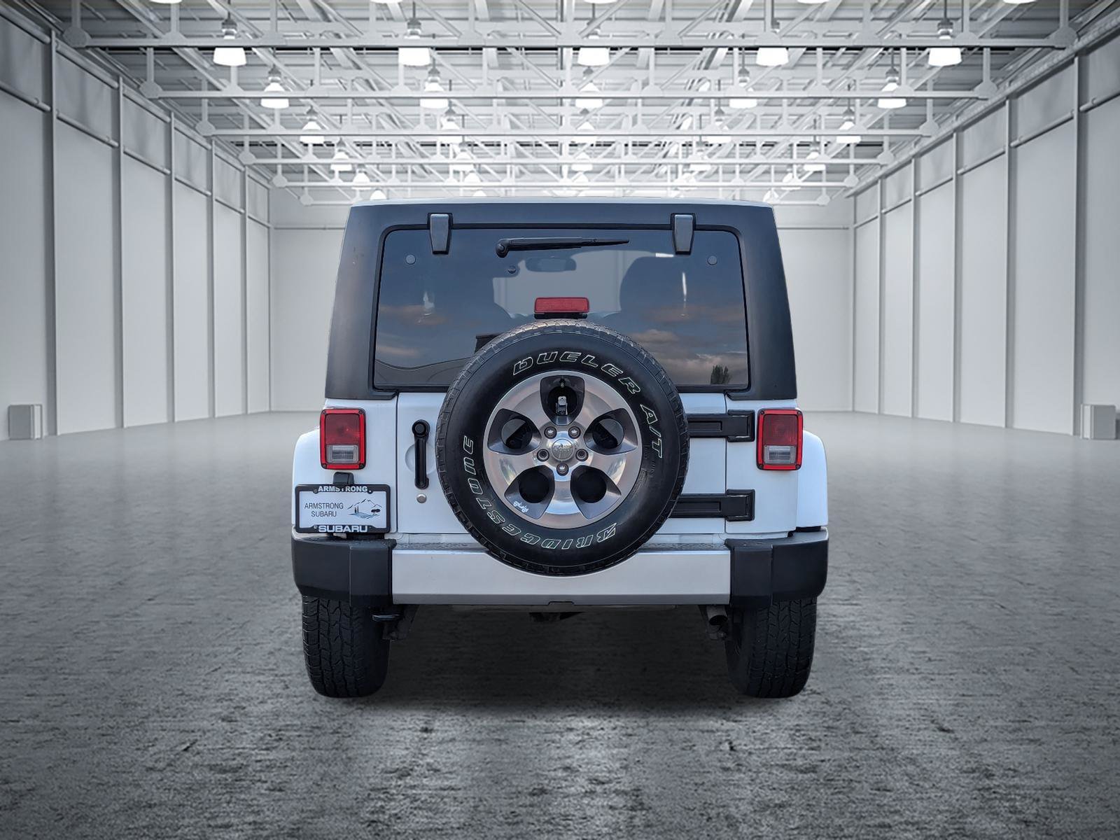 Used 2018 Jeep Wrangler Unlimited Sahara w/ Connectivity Group AWD/4WD image 4